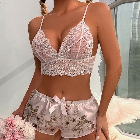 https://www.weoowe.com/images/thumbs/0000509_lace-floral-elegance-lounge-set_450.jpeg
